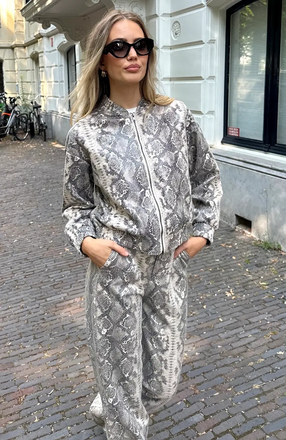 Jurkjes Bomber Jas Slangenprint Beige