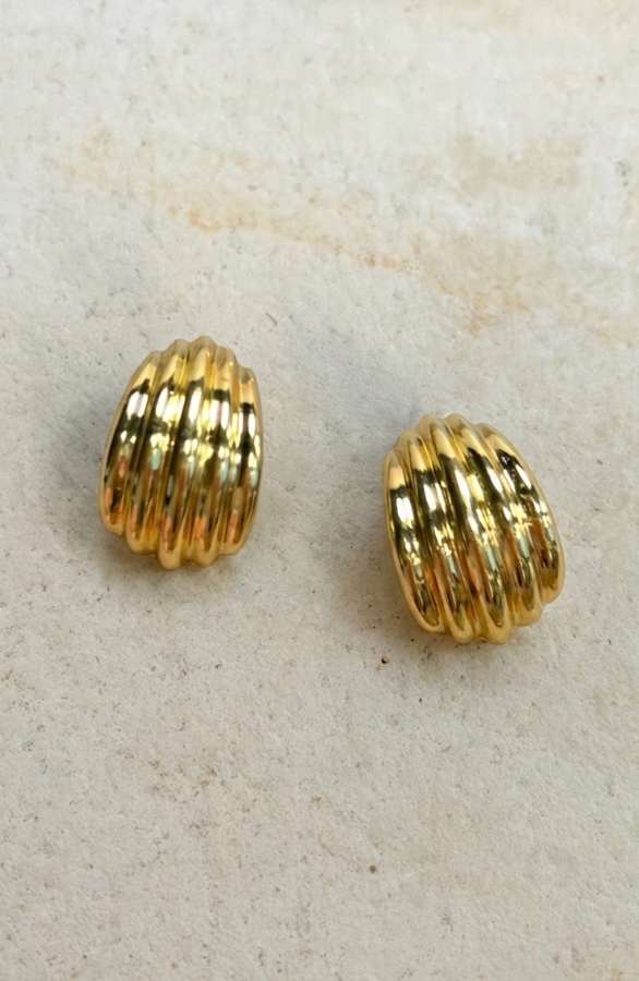 Jurkjes Ribbed Statement Earrings Gold